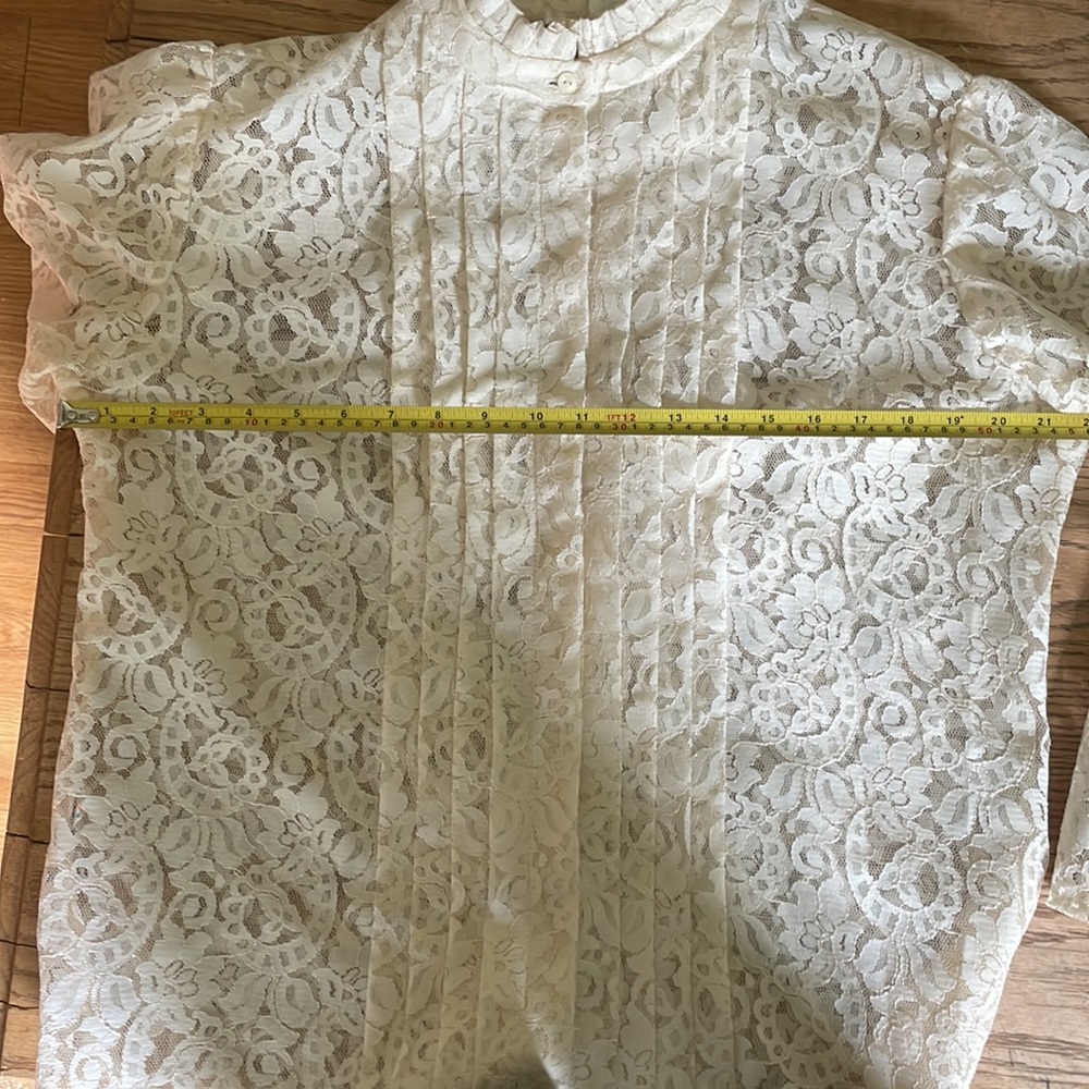 Vintage Pan Collar Reflective Weave Button Down Blouse